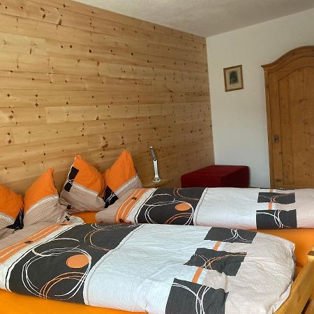 Ferienwohnung In Tschlin Mit Panoramablick Εξωτερικό φωτογραφία